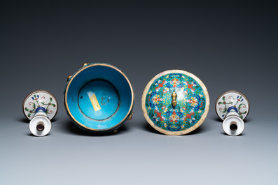 A Chinese cloisonn&eacute; bowl and cover and a pair of candlesticks, 19/20th C.