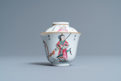 Une tasse couverte et soucoupe en porcelaine de Chine famille rose &agrave; d&eacute;cor 'Wu Shuang Pu', marque et &eacute;poque de Daoguang
