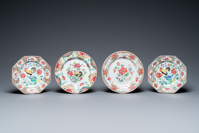 Zes Chinese famille rose borden met hanen en florale decors, Qianlong