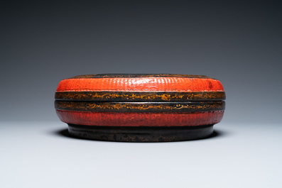 A large Chinese lacquered box and cover for the Vietnamese market, 18/19th C.