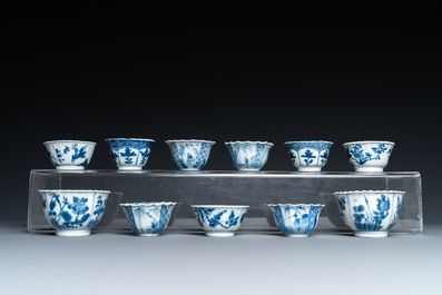 Drie&euml;ntwintig Chinese blauw-witte schotels en zeventien koppen, Kangxi