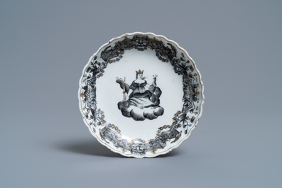 Une bo&icirc;te &agrave; th&eacute; en porcelaine de Chine famille rose et une tasse et soucoupe en grisaille, Yongzheng/Qianlong