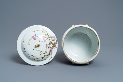 A Chinese famille rose 'kamcheng' bowl and cover with prunus flowers, Jiaqing mark, 19th C.