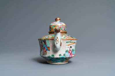 A Chinese Canton famille rose 18-piece tea service, 19th C.