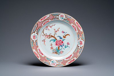 Six Chinese famille rose, verte and Imari-style plates and one dish, Kangxi/Qianlong
