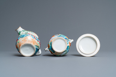 A Chinese Canton famille rose 18-piece tea service, 19th C.