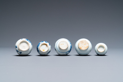Une collection vari&eacute;e en porcelaine de Chine en bleu et blanc, famille rose et de style Imari, Kangxi/Qianlong