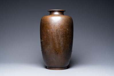 A large Japanese bronze 'koi' vase, Meiji, 19th C.