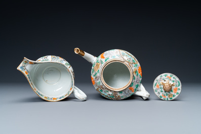 A Chinese Canton famille verte 14-piece tea service in presentation box, 19th C.