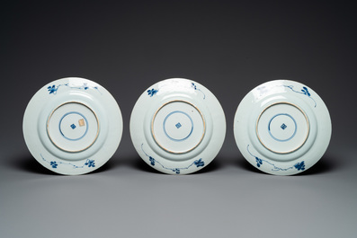 Zes Chinese blauw-witte schotels, Kangxi