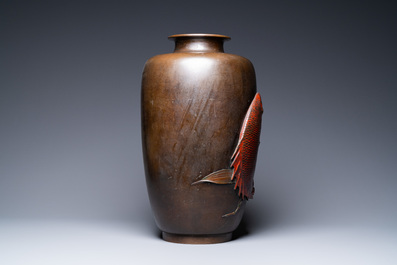 A large Japanese bronze 'koi' vase, Meiji, 19th C.