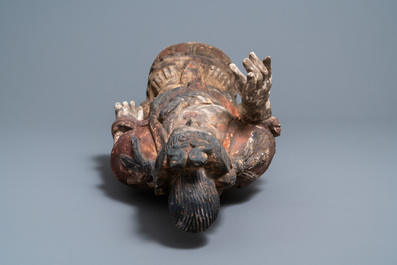 Een grote Chinese gepolychromeerde houten figuur van Guanyin, Qing/Republiek