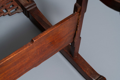 A Chinese wooden casket on stand, 19/20th C.