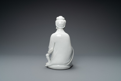 A Chinese Dehua blanc de Chine figure of Guanyin, Boji Yuren mark, 18/19th C.
