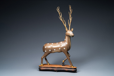 A Chinese cloisonn&eacute; model of a deer, 19/20th C.