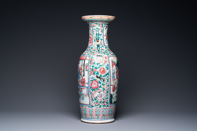 A Chinese famille rose vase, 19th C.