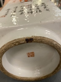 Un vase de forme 'cong' en porcelaine de Chine qianjiang cai, 19&egrave;me