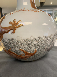 A Chinese famille verte 'tianqiu ping' vase with a dragon and carps, Qianlong mark, 19th C.