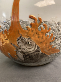 A Chinese famille verte 'tianqiu ping' vase with a dragon and carps, Qianlong mark, 19th C.