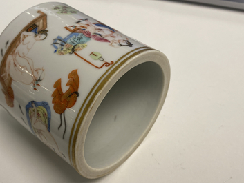 A Chinese famille rose 'erotical subject' brush pot, 1st half 19th C.