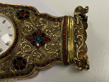 Une horloge murale en bronze dor&eacute; incrust&eacute; de pierres semi-pr&eacute;cieuses, ateliers de Canton et George Prior de Londres pour la Chine, Qianlong
