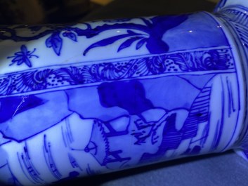 Een Chinese blauw-witte 'yenyen' vaas met landschappen en florale panelen, Kangxi