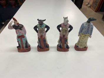 Een complete set met de twaalf dieren uit de Chinese zodiak in famille rose porselein, Hongxian zegelmerk, Republiek