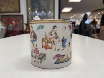 A Chinese famille rose 'erotical subject' brush pot, 1st half 19th C.