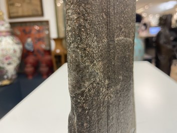 Een Khmer zandstenenen figuur van Boeddha, Thailand, Lopburi periode, 12/14e eeuw