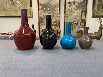 Vier Chinese monochrome flesvormige vazen, Kangxi en 19e eeuw