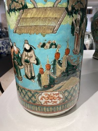 A Chinese cylindrical famille verte turquoise-ground vase, 19th C.