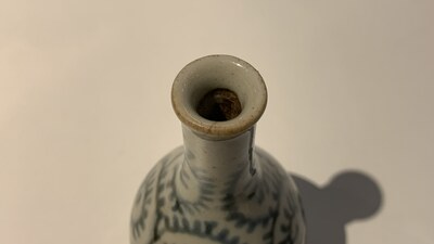 Veertien Chinese blauw-witte vazen, 18/20e eeuw