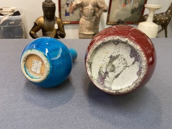 Vier Chinese monochrome flesvormige vazen, Kangxi en 19e eeuw
