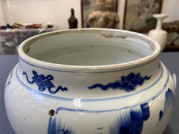 Een Chinese blauw-witte kom met figuren in een landschap, Kangxi