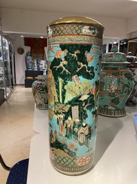 A Chinese cylindrical famille verte turquoise-ground vase, 19th C.