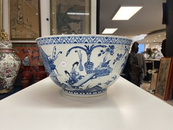 An exceptionally large Chinese blue and white bowl, Kangxi