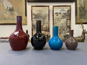 Vier Chinese monochrome flesvormige vazen, Kangxi en 19e eeuw