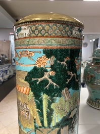 A Chinese cylindrical famille verte turquoise-ground vase, 19th C.