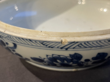A Chinese blue and white box and cover, Kangxi