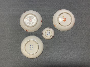Een diverse collectie Chinees blauw-wit en famille rose porselein, 19/20e eeuw