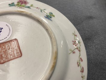 Een Chinees famille rose bord, Tongzhi merk en periode