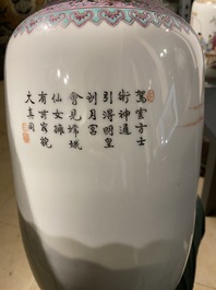 Drie Chinese famille rose vazen, Qianlong merken, Republiek