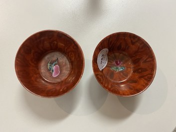 A pair of Chinese famille rose 'faux-bois' cups and saucers, Yongzheng/Qianlong