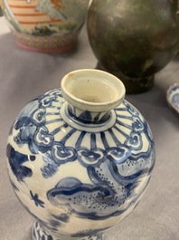 A Chinese blue and white 'meiping' vase with cranes, Wanli