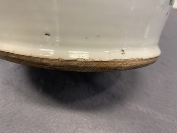A Chinese qianjiang cai vase with two-sided design, 19/20th C.