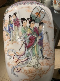 Drie Chinese famille rose vazen, Qianlong merken, Republiek