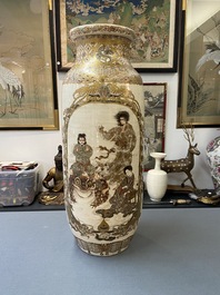 A pair of tall Japanese Satsuma vases, Meiji, 19th C.