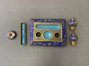 A Chinese cloisonn&eacute; desk set, 19th C.