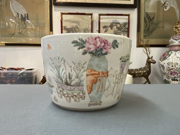 A Chinese qianjiang cai 'antiquities' jardini&egrave;re, 19/20th C.