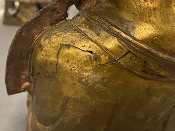 Une figure de Bouddha assis en bronze dor&eacute;, Chine, Ming